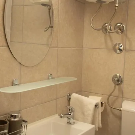 Cosy Charming Near The Palace Apartamento